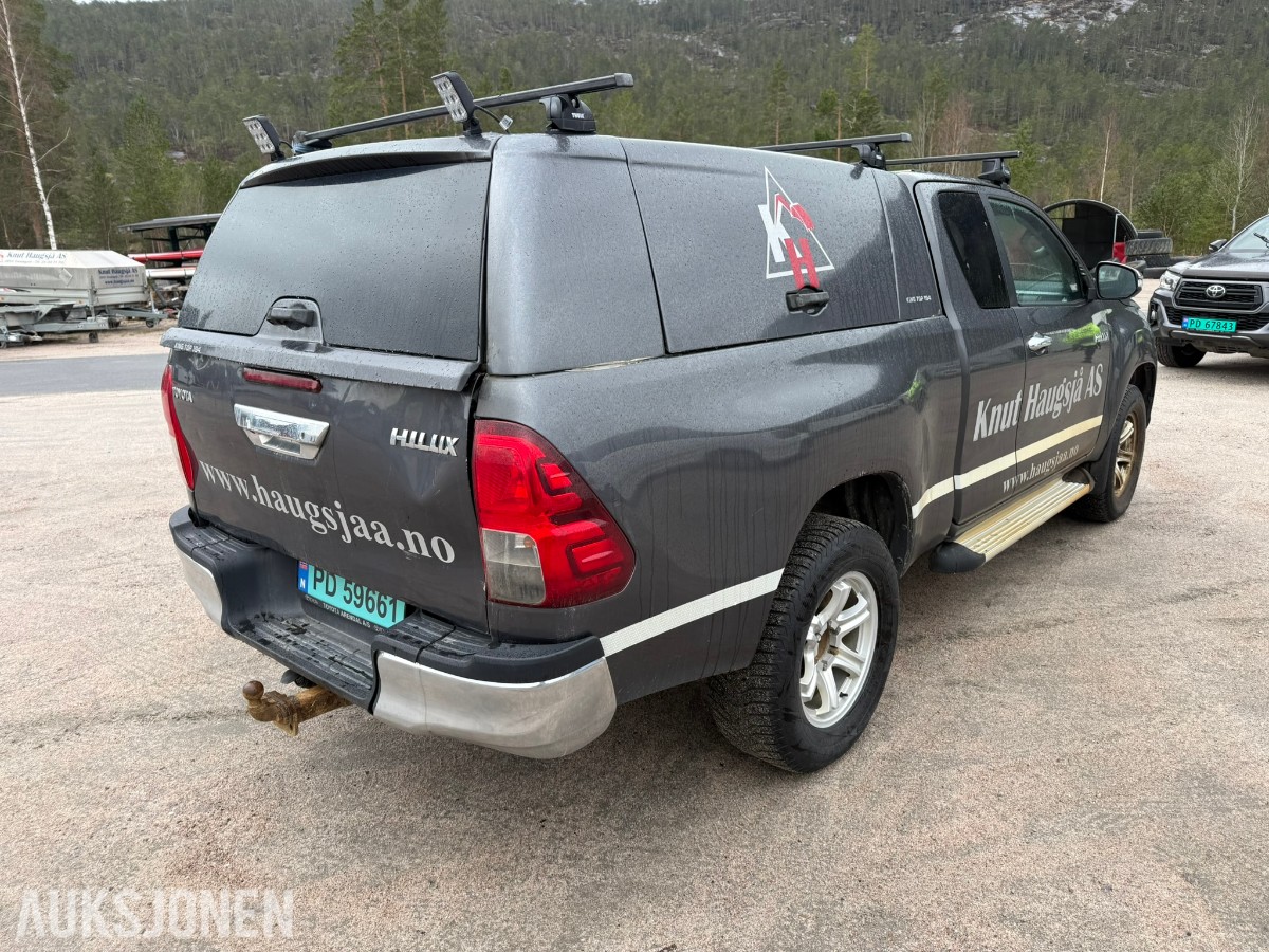 2017 Toyota HiLux 2,4 150hk 4WD Pickup - 198153 km 