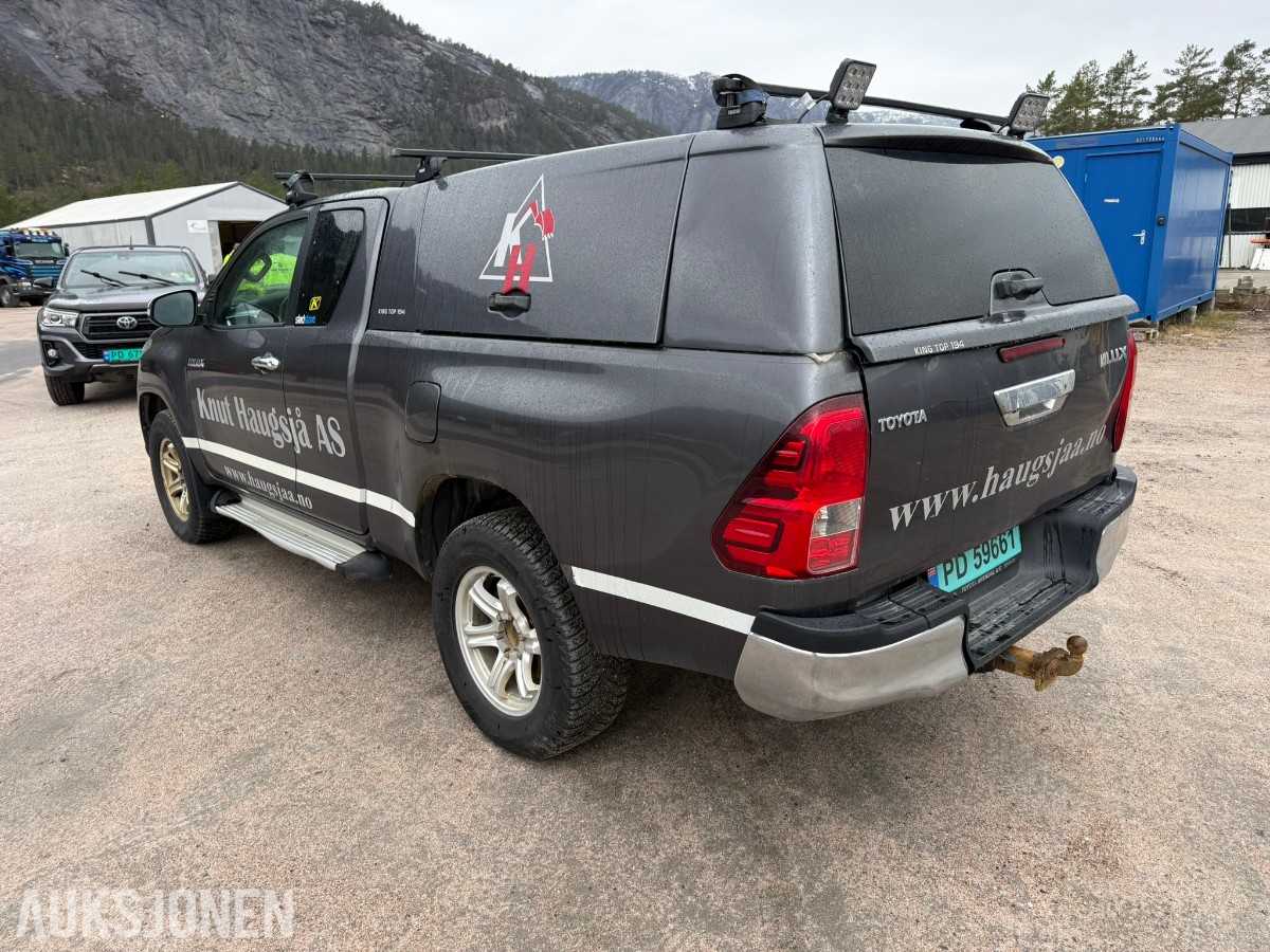 2017 Toyota HiLux 2,4 150hk 4WD Pickup - 198153 km 