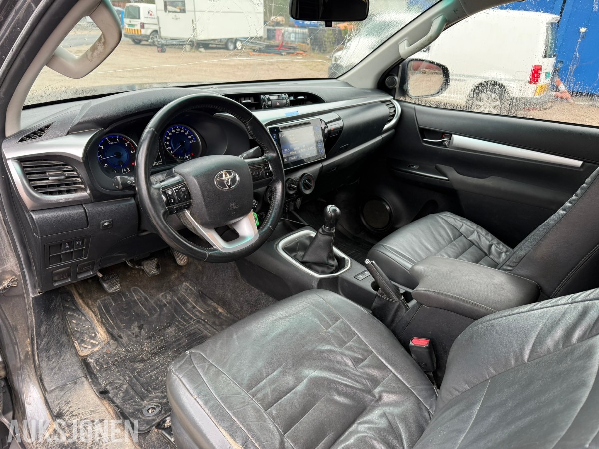 2017 Toyota HiLux 2,4 150hk 4WD Pickup - 198153 km 