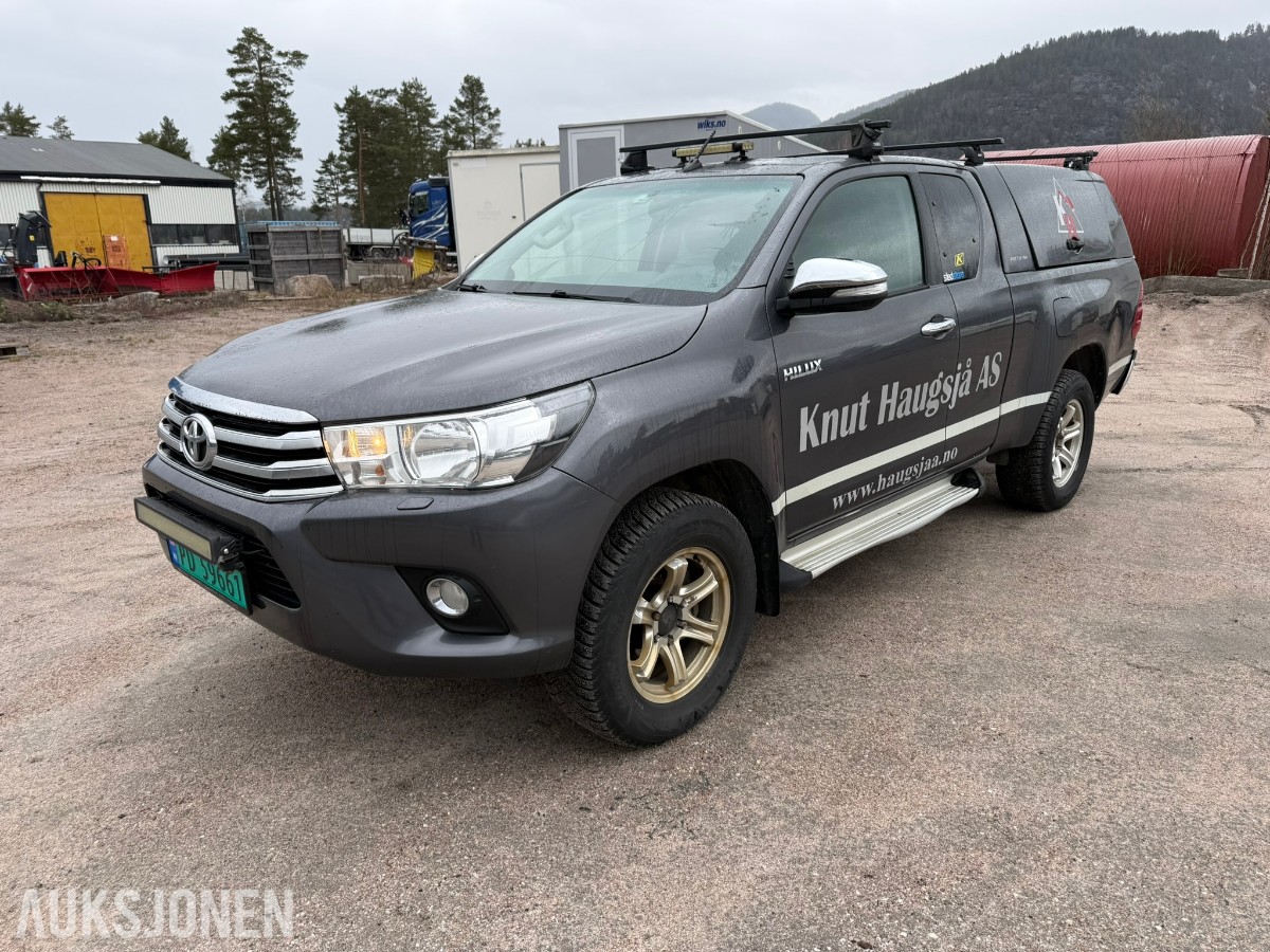 2017 Toyota HiLux 2,4 150hk 4WD Pickup - 198153 km 