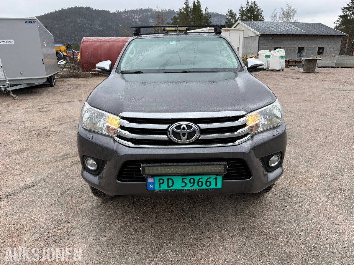 2017 Toyota HiLux 2,4 150hk 4WD Pickup - 198153 km 