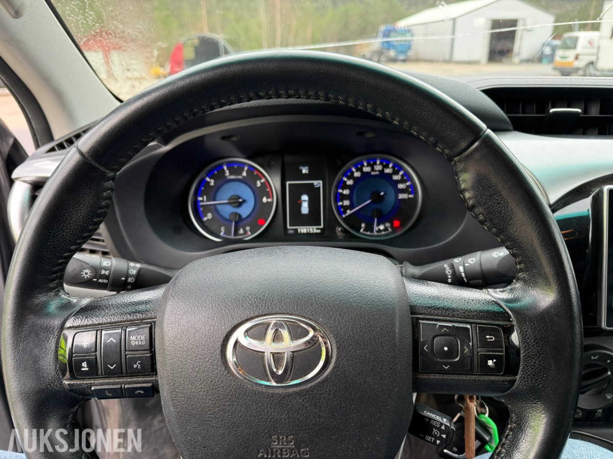 2017 Toyota HiLux 2,4 150hk 4WD Pickup - 198153 km 