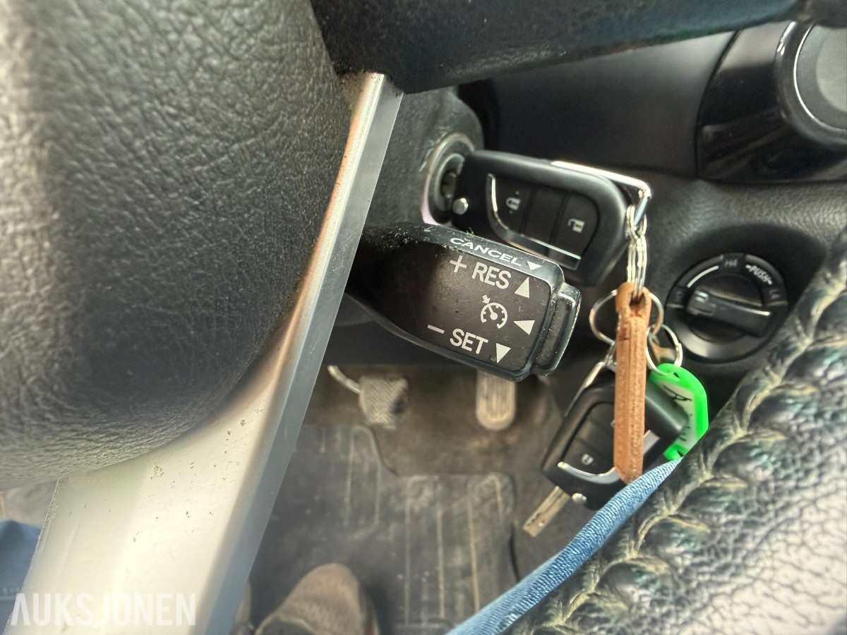 2017 Toyota HiLux 2,4 150hk 4WD Pickup - 198153 km 