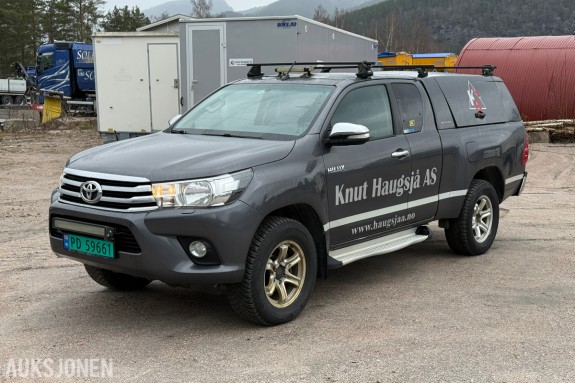 2017 Toyota HiLux 2,4 150hk 4WD Pickup - 198153 km 
