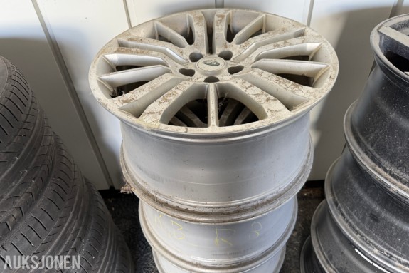 4 stk. originalt felgsett i dimensjon 9,5x20" til Land Rover
