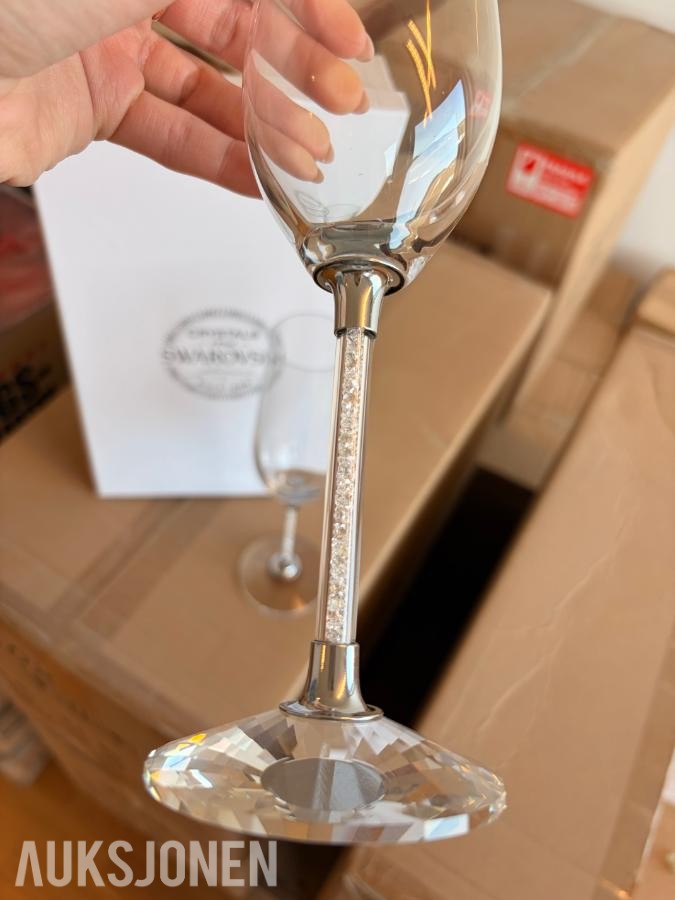 Swarovski Champagne glass - 72 timers auksjon