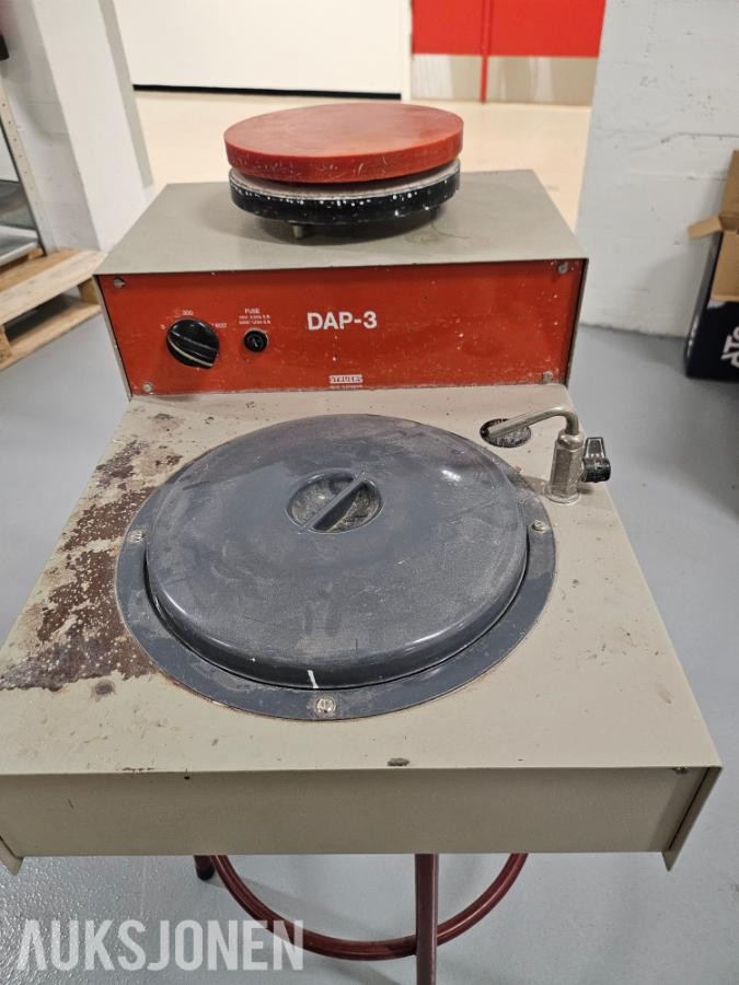 Sliperondell Struers DAP-3 for vannsliping