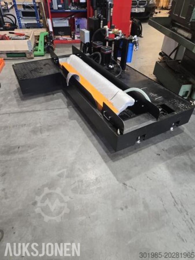 2023 Quaser MV134 Vertikal fresemaskin som ny