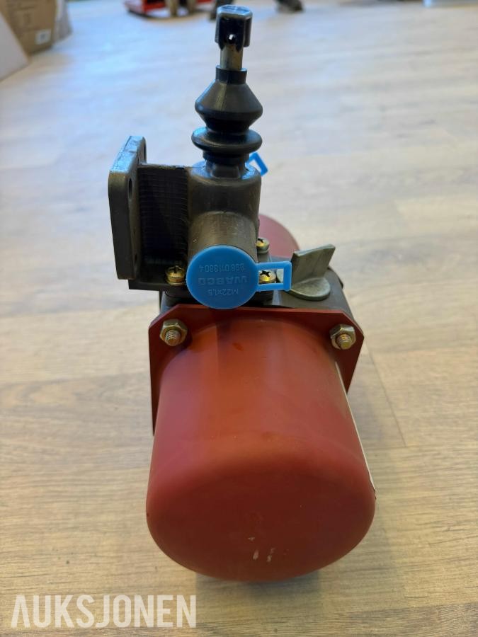 120+ stk WABCO ventilenheter med tank/reservoar – industri / trykkluft
