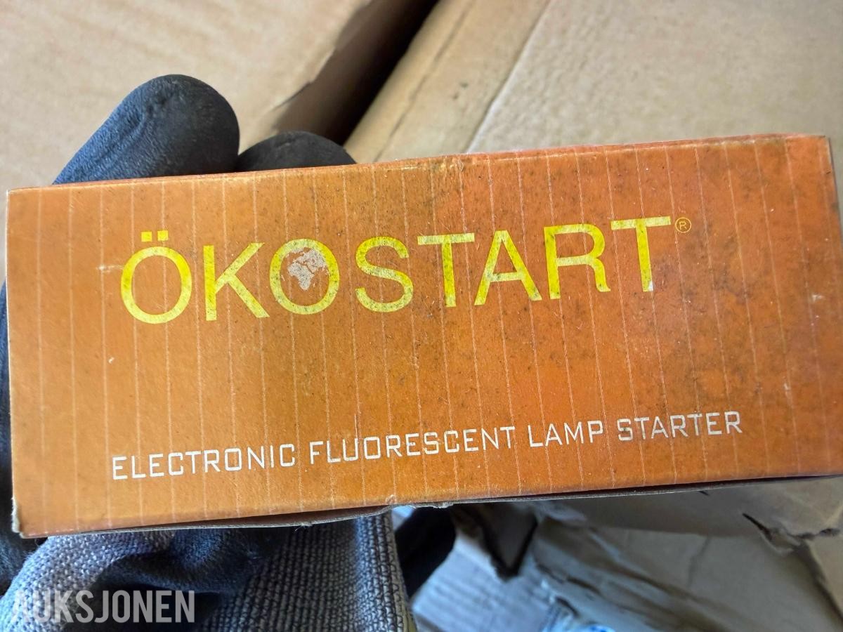 1500 x Lysrør og tilbehør: Philips, Nordeon, Osram