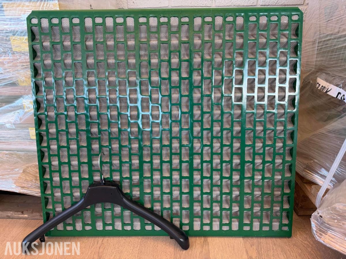 52 x Derrick shaker screens API 325 (44 microns)
