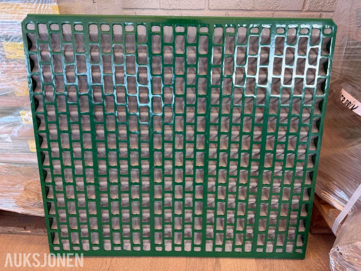 52 x Derrick shaker screens API 325 (44 microns)