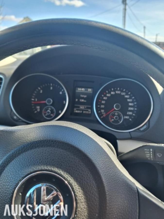 2011 Volkswagen Golf, 1.6 105HK AUTOMAT CRUISEKONTROLL EU OK 03.2028, 246207km