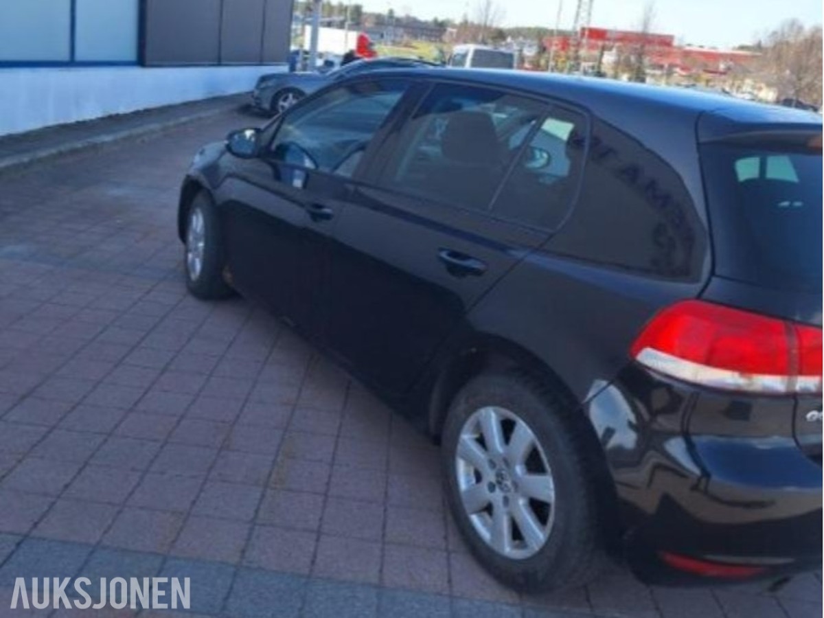 2011 Volkswagen Golf, 1.6 105HK AUTOMAT CRUISEKONTROLL EU OK 03.2028, 246207km