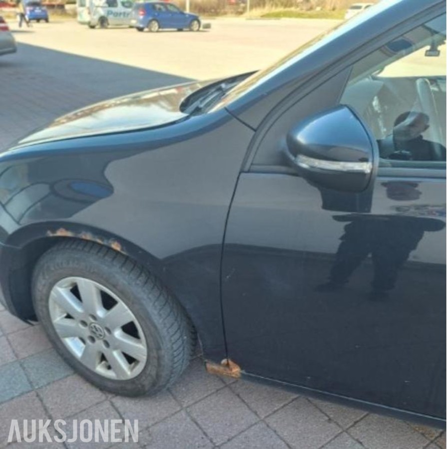 2011 Volkswagen Golf, 1.6 105HK AUTOMAT CRUISEKONTROLL EU OK 03.2028, 246207km