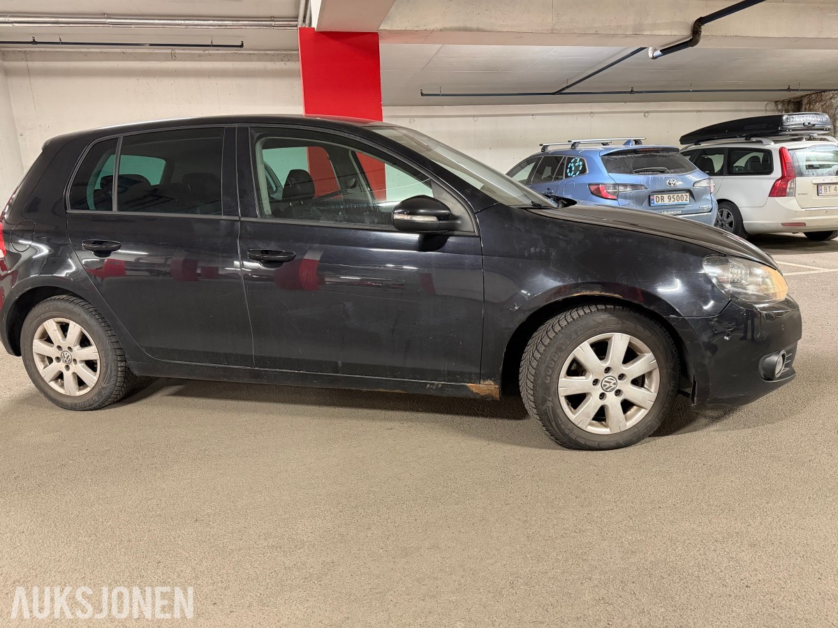 2011 Volkswagen Golf, 1.6 105HK AUTOMAT CRUISEKONTROLL EU OK 03.2028, 246207km
