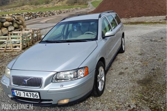 2006 Volvo V70 2.4 185hk  AWD cruisekontroll hengerfeste forvarmer motor skinn eu ok 03.2028 