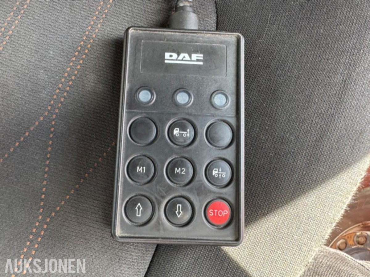 2024 DAF LF210FA - 12T bergingsbi/planbil med Omars-plan, 3-seter