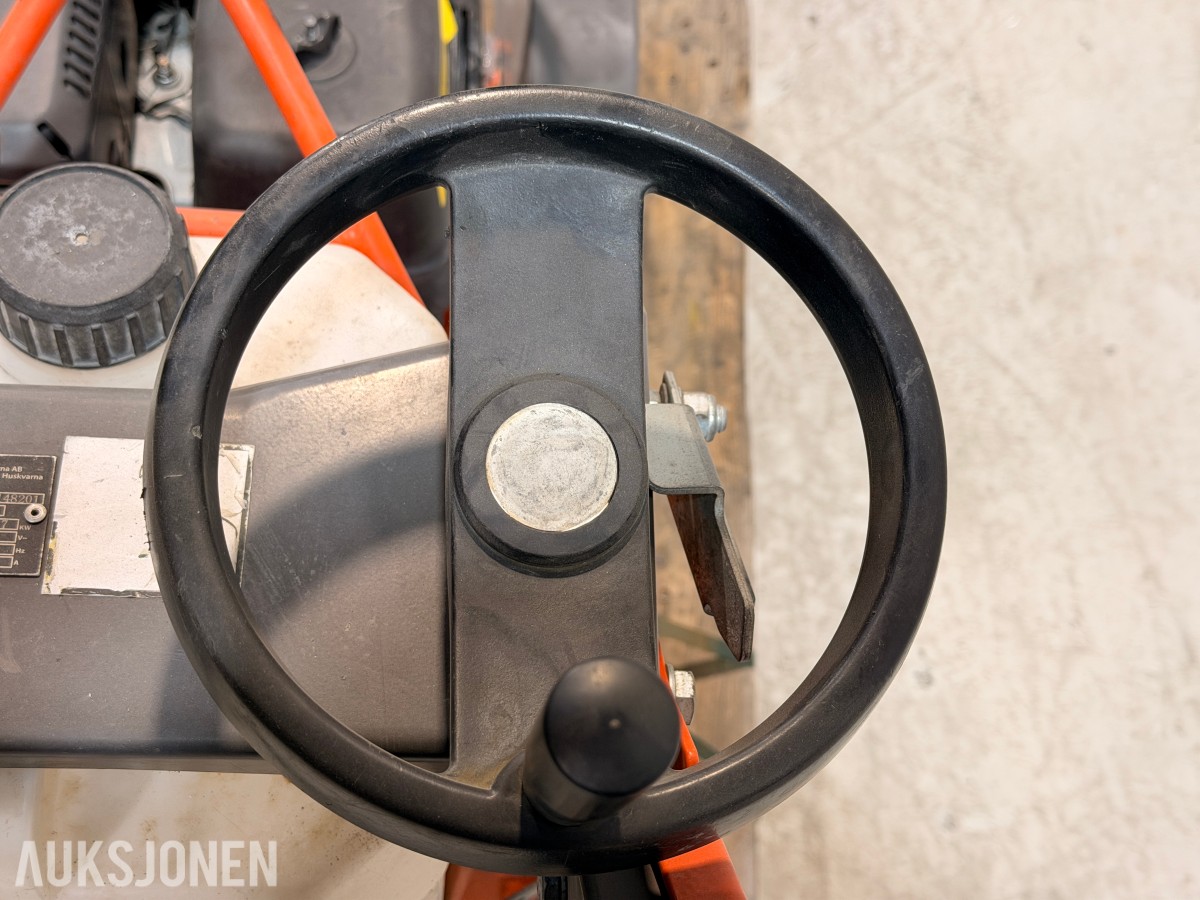 Husqvarna – proff gulvsag / asfaltkutter FS400LV