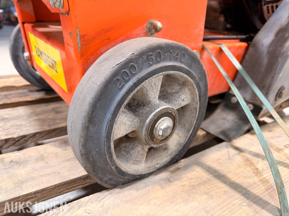 Husqvarna – proff gulvsag / asfaltkutter FS400LV