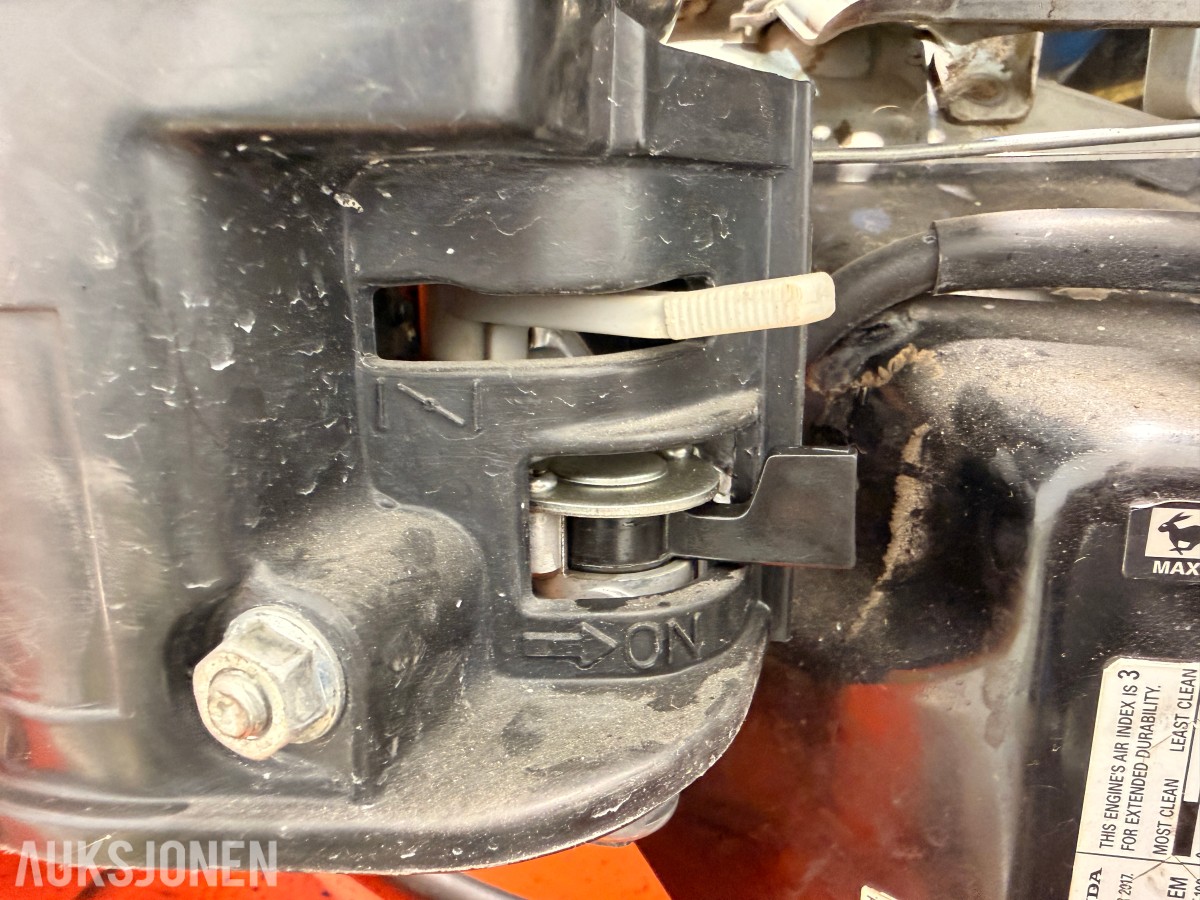 Husqvarna FS400LV gulvsag – asfalt/betongkutter 