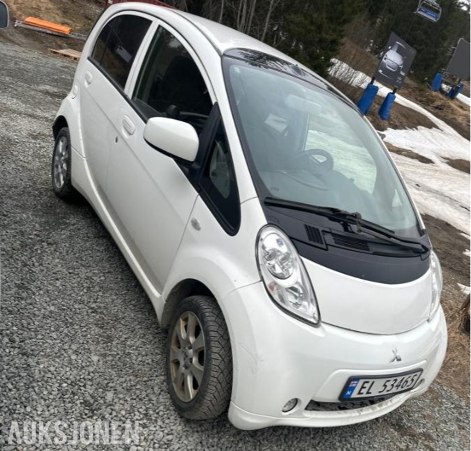 2015 Mitsubishi i-Miev 16 kWh dieselvarmer