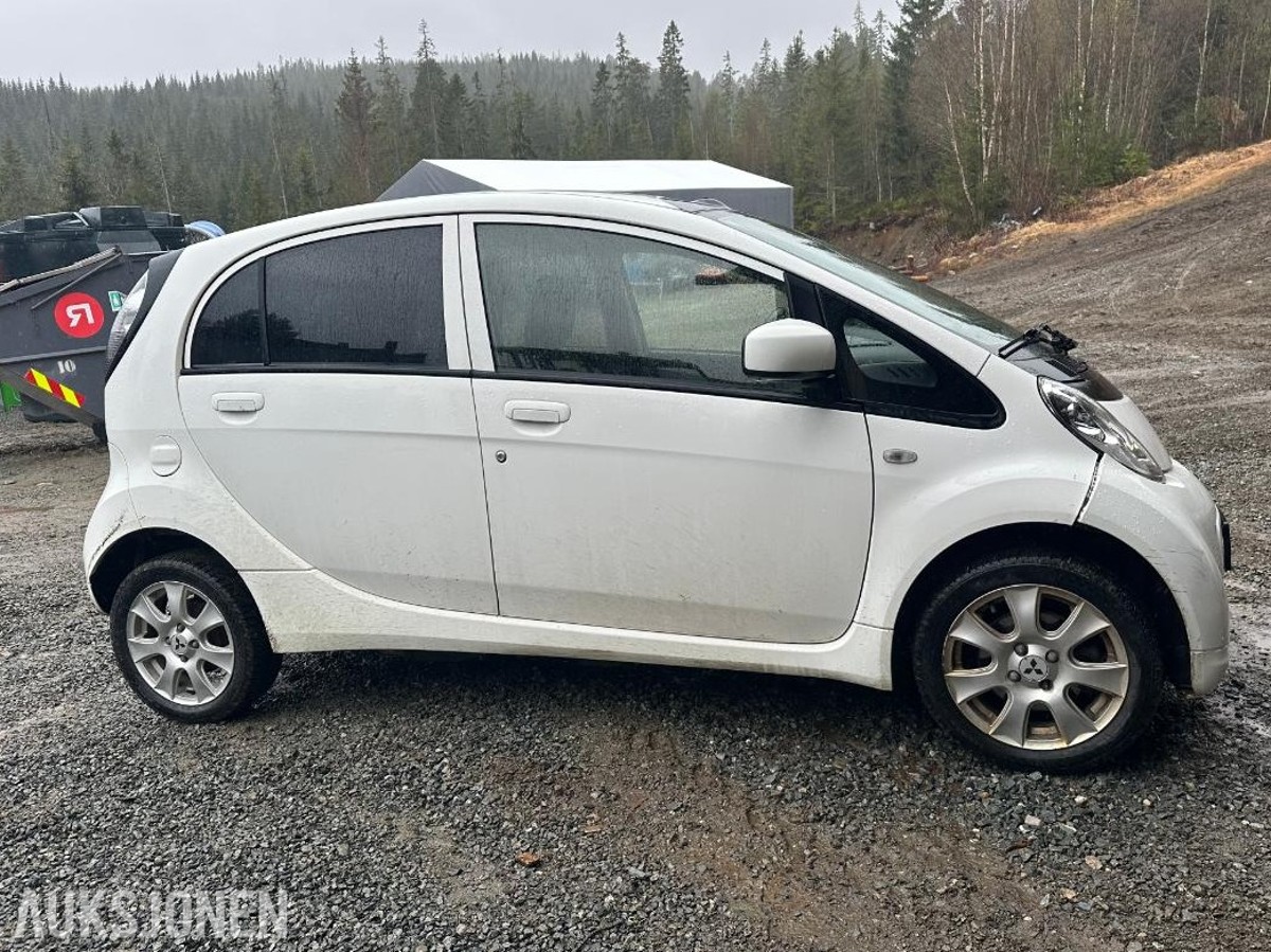 2015 Mitsubishi i-Miev 16 kWh dieselvarmer