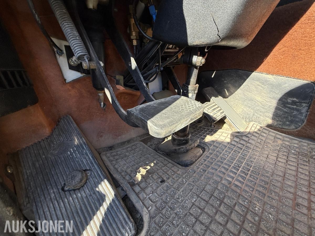 1986 VOLVO F10 TANKBIL med kun 37.500 KM