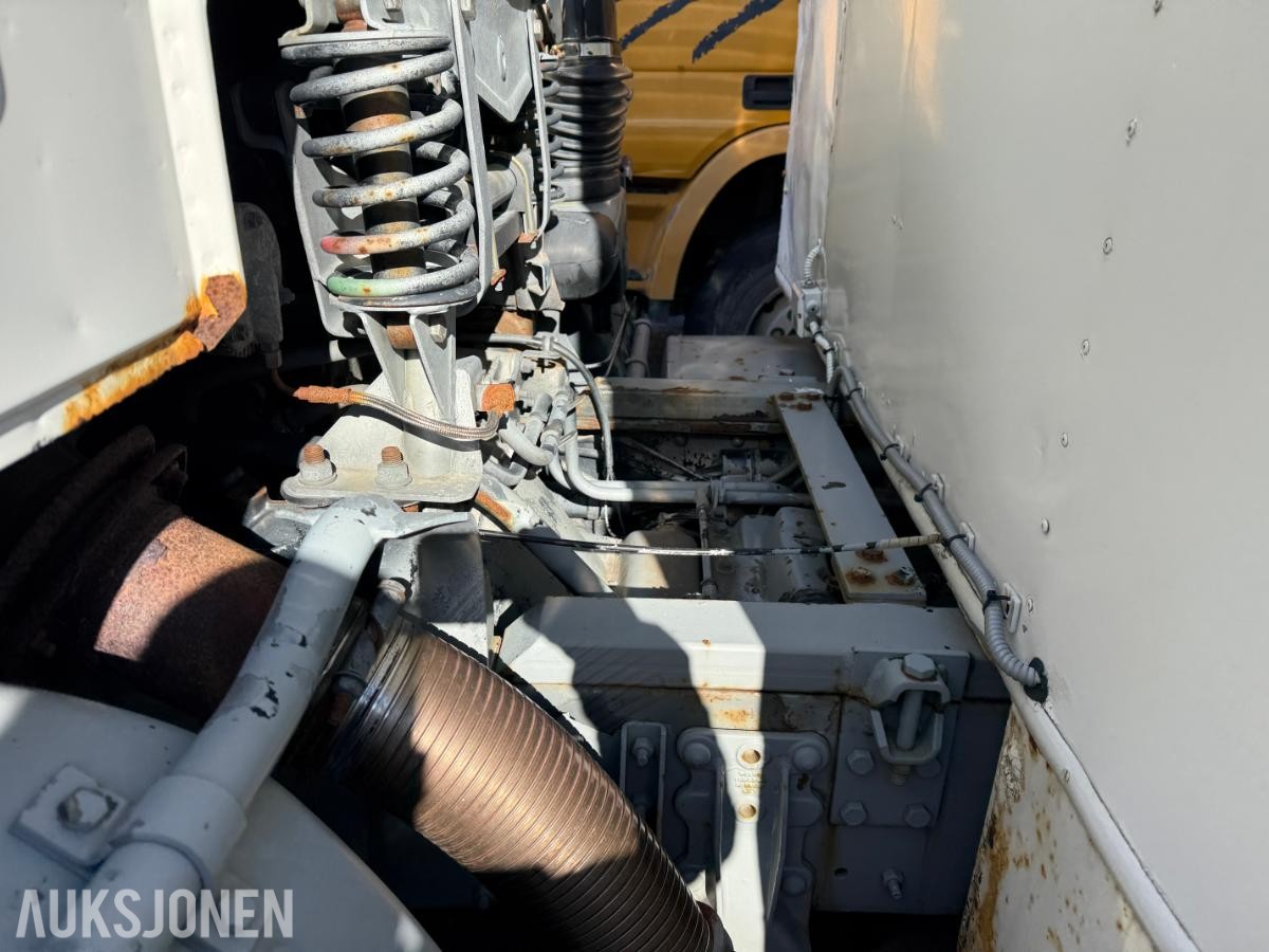 1986 VOLVO F10 TANKBIL med kun 37.500 KM