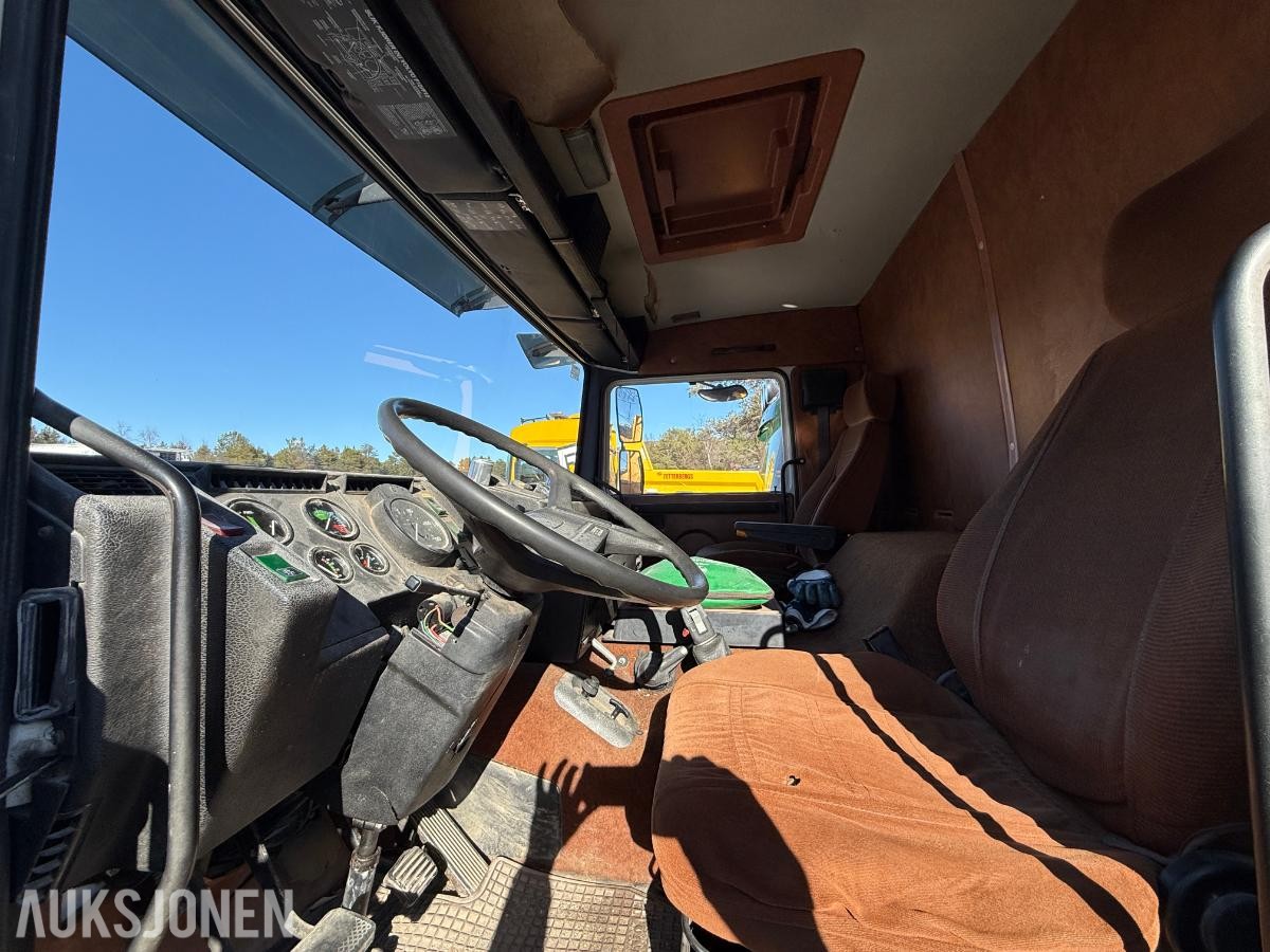 1986 VOLVO F10 TANKBIL med kun 37.500 KM