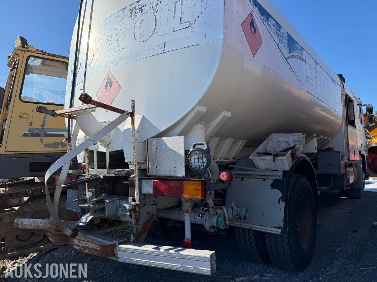 1986 VOLVO F10 TANKBIL med kun 37.500 KM
