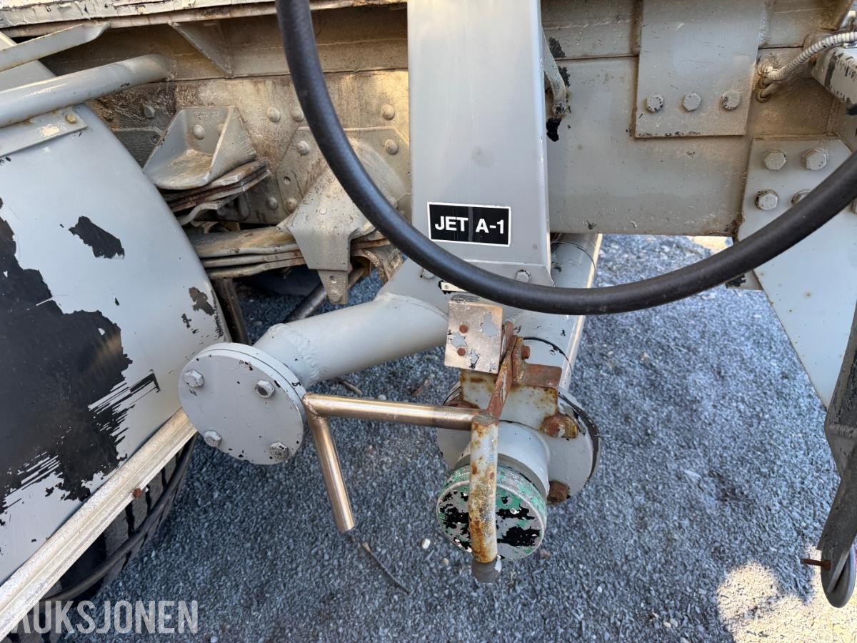 1986 VOLVO F10 TANKBIL med kun 37.500 KM