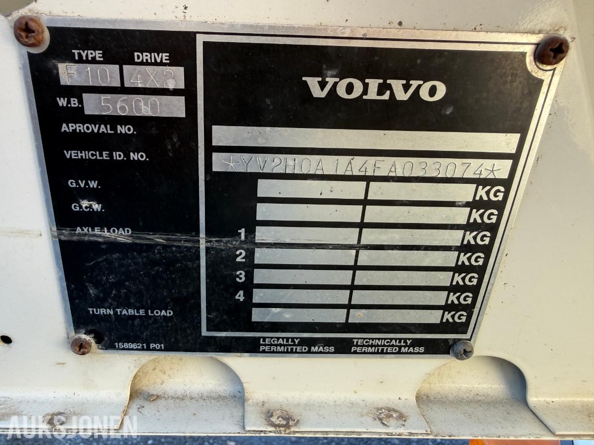 1986 VOLVO F10 TANKBIL med kun 37.500 KM