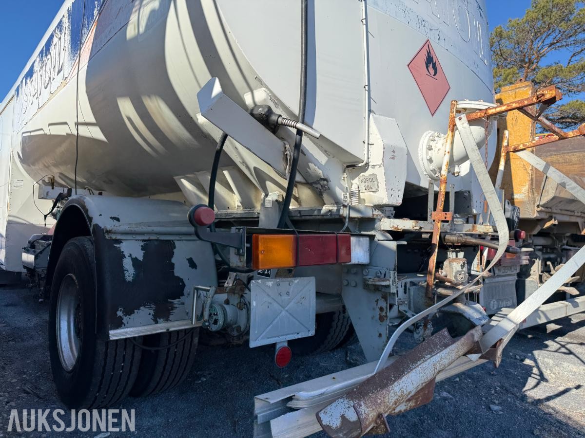1986 VOLVO F10 TANKBIL med kun 37.500 KM