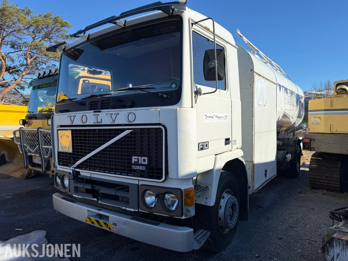 1986 VOLVO F10 TANKBIL med kun 37.500 KM