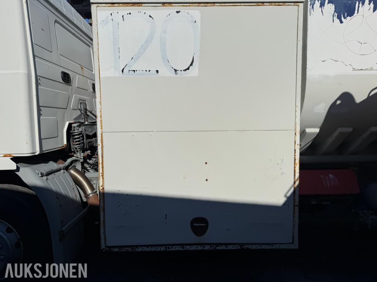 1986 VOLVO F10 TANKBIL med kun 37.500 KM