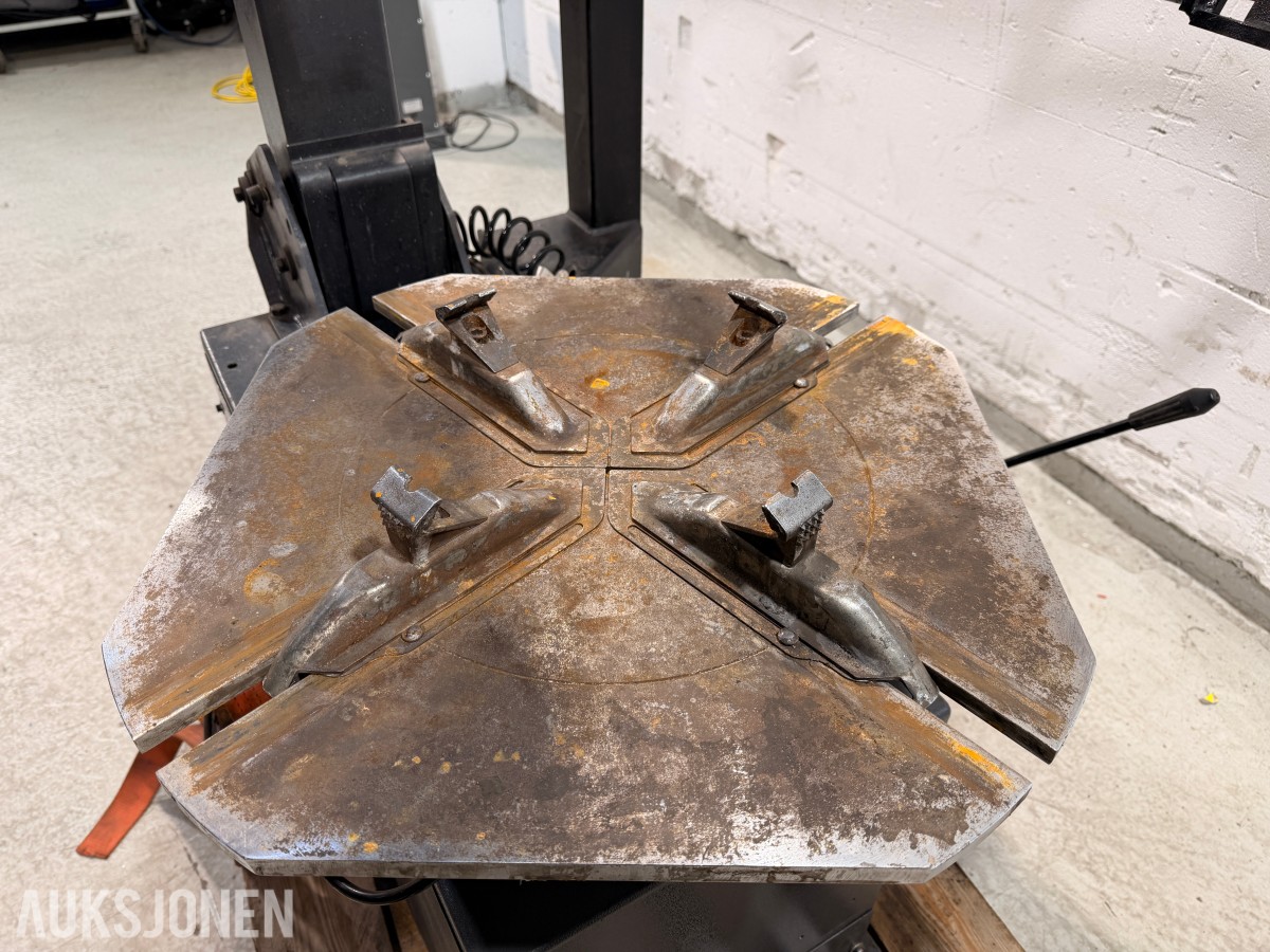 2022 TechLift 821R dekkomlegger 12–24” Med hjelpearmer