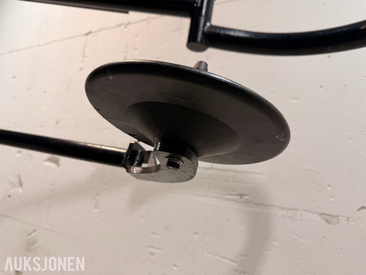 2022 TechLift 821R dekkomlegger 12–24” Med hjelpearmer