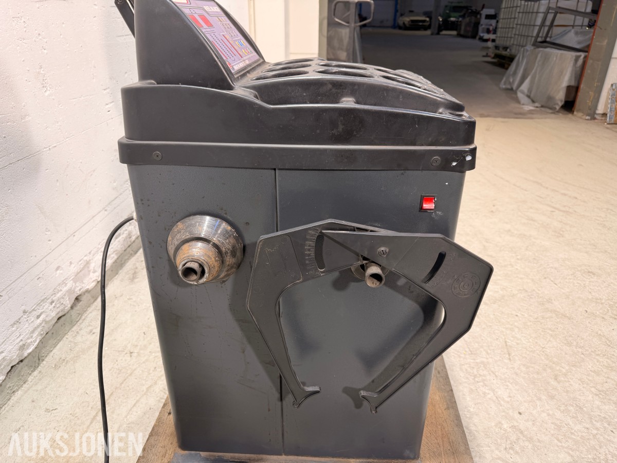 2021 TechLift 901 hjulbalanseringsmaskin + tilbehør