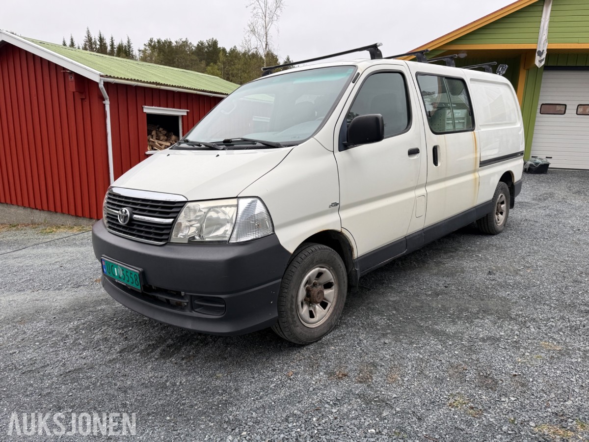 2009 Toyota HIACE 2.5-117 D 4WD med innredning
