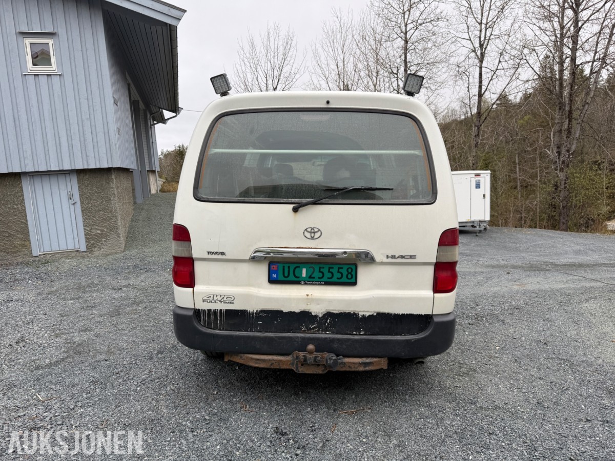 2009 Toyota HIACE 2.5-117 D 4WD med innredning