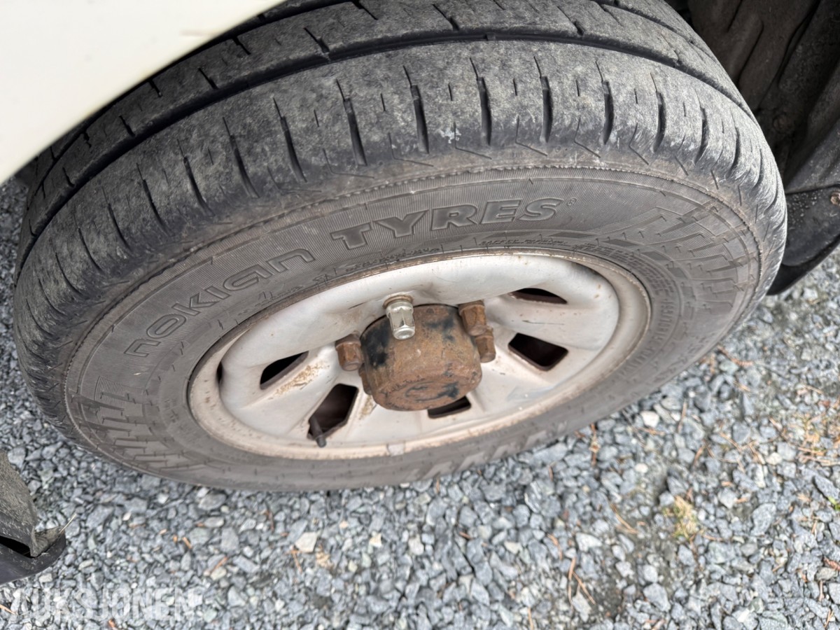 2009 Toyota HIACE 2.5-117 D 4WD med innredning
