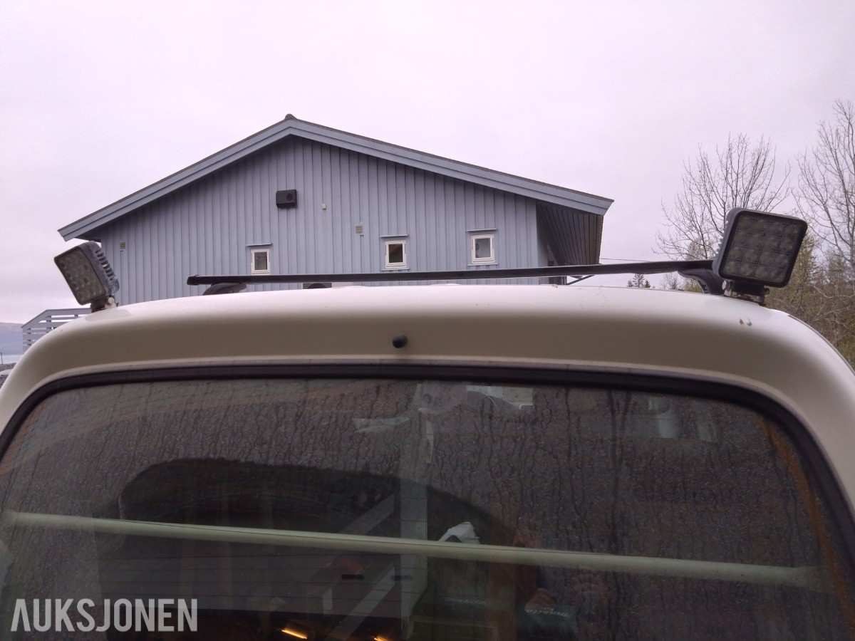 2009 Toyota HIACE 2.5-117 D 4WD med innredning