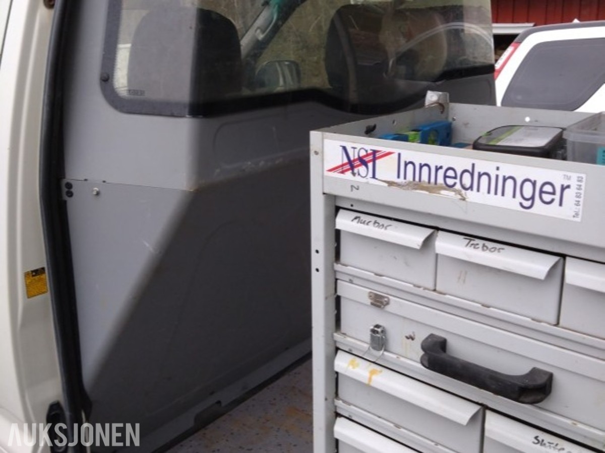 2009 Toyota HIACE 2.5-117 D 4WD med innredning