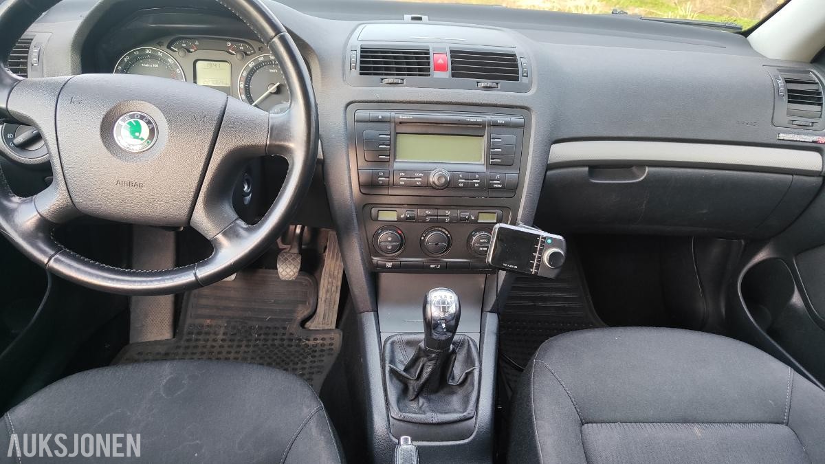 2008 Skoda Octavia 1.9 105hk Reparasjonsobjekt