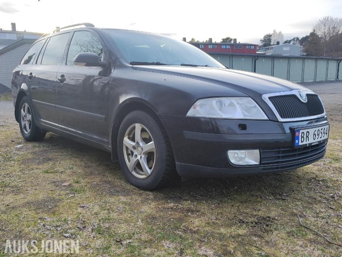 2008 Skoda Octavia 1.9 105hk Reparasjonsobjekt