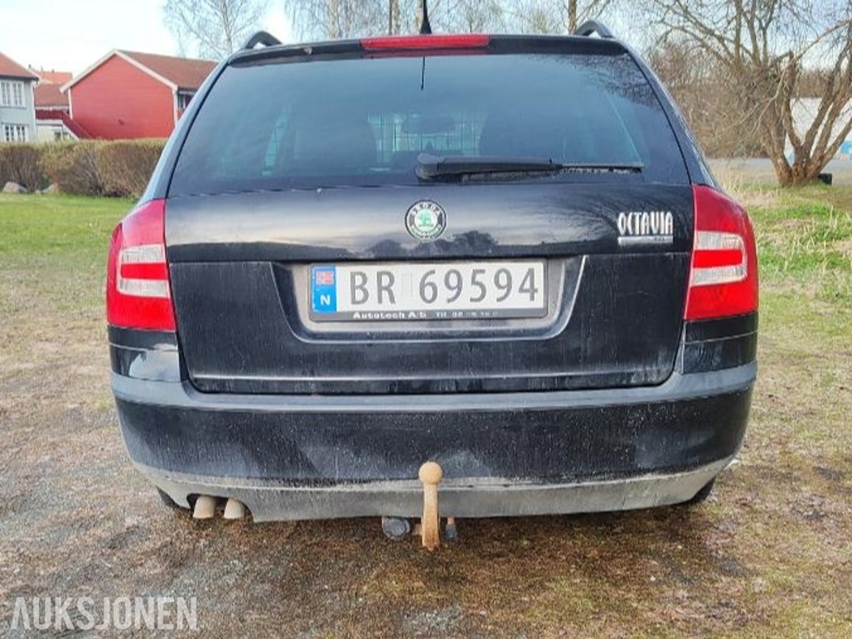 2008 Skoda Octavia 1.9 105hk Reparasjonsobjekt