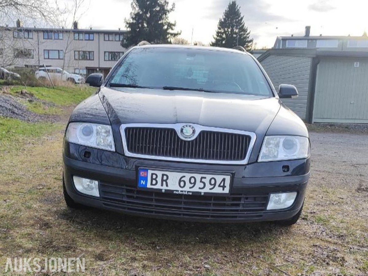 2008 Skoda Octavia 1.9 105hk Reparasjonsobjekt