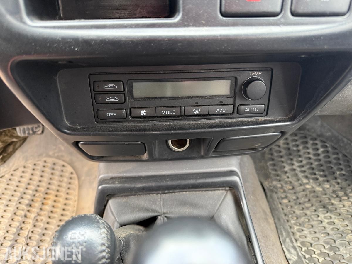 2002 Nissan King Cab, 2.5-133 D 4X4, 372217km