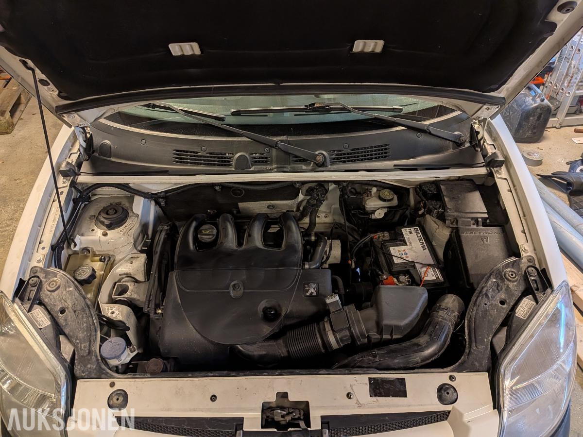 2005 Peugeot Partner 1.9 69hk   s+v dekk  lav km  130160km